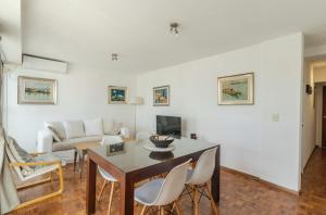 Χώρος καθιστικού στο Apartamento en pocitos de 1 dormitorio con parrillero