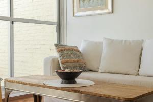 Χώρος καθιστικού στο Apartamento en pocitos de 1 dormitorio con parrillero