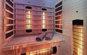 Fotografie z fotogalerie ubytování Amazing Home In Hellendoorn With Sauna v destinaci Hellendoorn + 19 fotografií