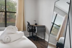 Gallery image of Debut SOCO-non in Austin