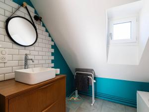 O baie la Maison de village rénovée pour 12 pers avec jardin et jacuzzi proche Loudenvielle - FR-1-695-89 +7 fotografii