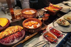 Galeriebild der Unterkunft Ruilan Courtyard-Cloud City View Light Hotel Guangzhou Panyu Branch-Canton Fair in Guangzhou