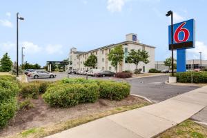 Gallery image of Motel 6-Brampton, ON - Toronto in Brampton +61 photos