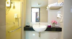 Ένα μπάνιο στο BB House Mini Suite Hotel +185 φωτογραφίες