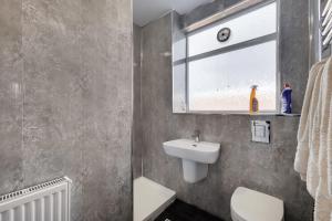 Fotografie z fotogalerie ubytování Home in Mcleod Road v destinaci Lahore