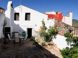 The building in which the holiday home is located
