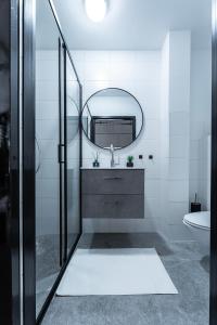 Ένα μπάνιο στο 4p, City center, close to University & Station