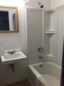 Bagno di Manitou Motor Inn