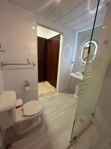 Koupelna v ubytování Cozy apartment in Piantini city center + 14 fotografií