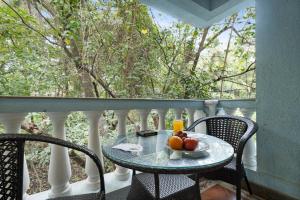 Μπαλκόνι ή βεράντα στο Luxury 4BR Villa with Pool Nr Uddo Beach, Siolim, North Goa