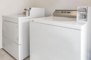 Φωτογραφία από το άλμπουμ του Days Inn by Wyndham Plymouth σε Plymouth
