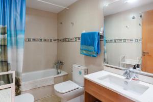 Ένα μπάνιο στο Apartment Rene Go2llolet