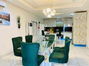 Photo de la galerie de l'établissement Tristone Hotel&Apartments, à Okunaja