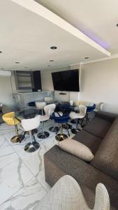 Posezení v ubytování Crown Palace Guesthouse