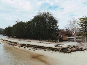 Gallery image of Sudak indah paradise in Gili Sudak +12 photos