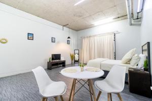 TV a/nebo společenská místnost v ubytování Escape to El&M