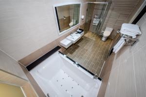 Koupelna v ubytování Seawater Spa Hotel Coza