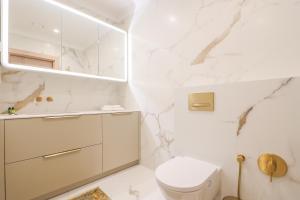 Ένα μπάνιο στο Simpsono Apartamentai