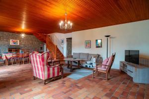 Μια τηλεόραση ή/και κέντρο ψυχαγωγίας στο Ty Océane 1 - 5min du Port d'Etel