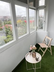 Μπαλκόνι ή βεράντα στο Central Palace Suite with Self Checkin +5 φωτογραφίες