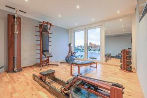 Fitness centrum a/nebo fitness zařízení v ubytování Wohlfühloase in der Hafenresidenz mit Balkon und Wellness