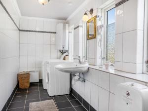 Bilik mandi di Holiday Home Albina - 4-5km from the sea by Interhome +21 gambar