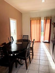 Χώρος καθιστικού στο Maison de campagne sarthoise +3 φωτογραφίες