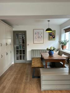 Fotografie z fotogalerie ubytování Tastefully decorated 3 bed home v destinaci Formby