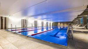 Bazén v ubytování VacationClub - Baltic Park Molo Apartament D106 nebo v jeho okolí