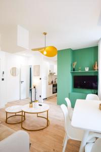 Kuchyň nebo kuchyňský kout v ubytování Le Chenavard III-coeur Lyon-Central air conditioning + 11 fotografií