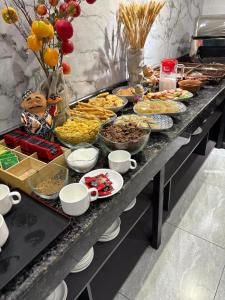 Makanan di atau berdekatan hotel