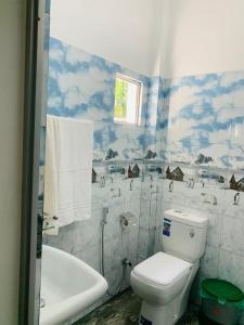 Ένα μπάνιο στο Casa del Mar