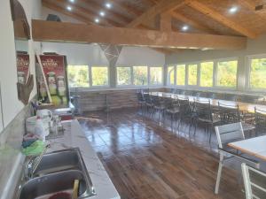 Restaurace v ubytování Vikendica Avram-Plane + 31 fotografií