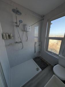 Ένα μπάνιο στο CosyRooms Central Bristol