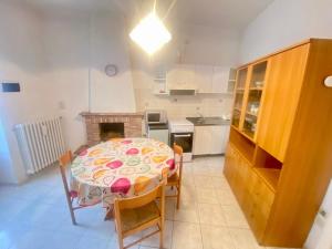 Η κουζίνα ή μικρή κουζίνα στο NumanaPaceeMare +38 φωτογραφίες