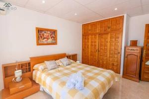 Ένα ή περισσότερα κρεβάτια σε δωμάτιο στο Blue Villa Rest & Pool +61 φωτογραφίες