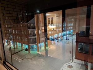 Φωτογραφία από το άλμπουμ του Lys og romslig 3-roms leilighet innglasset balkong σε Kristiansand +4 φωτογραφίες