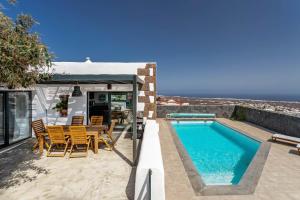 Πισίνα στο ή κοντά στο NEW Finca Panorama - Stunning 5 Bedroom with pool