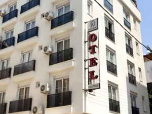 Budova, kde se aparthotel nachází