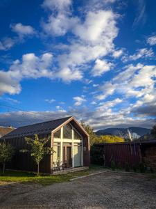 En generel udsigt til bjerge eller udsigt til bjerge taget fra feriehuset