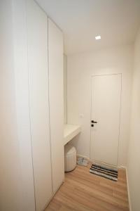 Photo de la galerie de l'établissement Albania Haven Apartment 13A, à Tirane