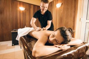 Kúpele alebo wellness v ubytovaní Hotel Pory Roku