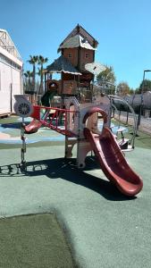 Herní místnost nebo prostor pro děti v ubytování Mobilhome 6-8 personnes - Camping La Carabasse