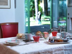 Zdjęcie z galerii obiektu La Patirana Guesthouse w mieście Zandobbio