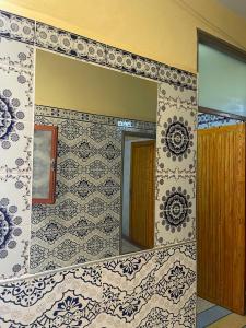 ミルレフトにあるTayirt Guesthouseの鏡
