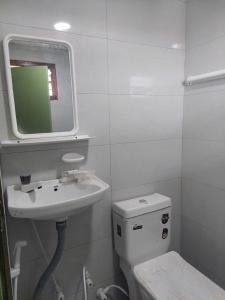 Ένα μπάνιο στο MG Rooms