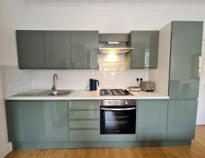 Kuchyň nebo kuchyňský kout v ubytování Perfect 3 bedroom Base for Contractors - Morecambe + 5 fotografií