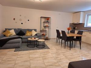 Χώρος καθιστικού στο R-lex17