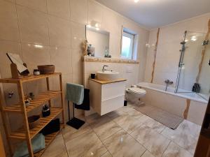 Ένα μπάνιο στο R-lex17 +21 φωτογραφίες