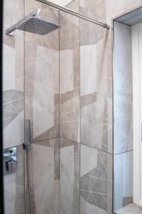 Ένα μπάνιο στο Luani's Apartments